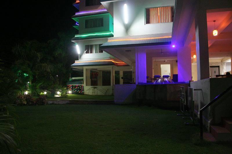 Sunrise Hill Resort Khandala  Экстерьер фото