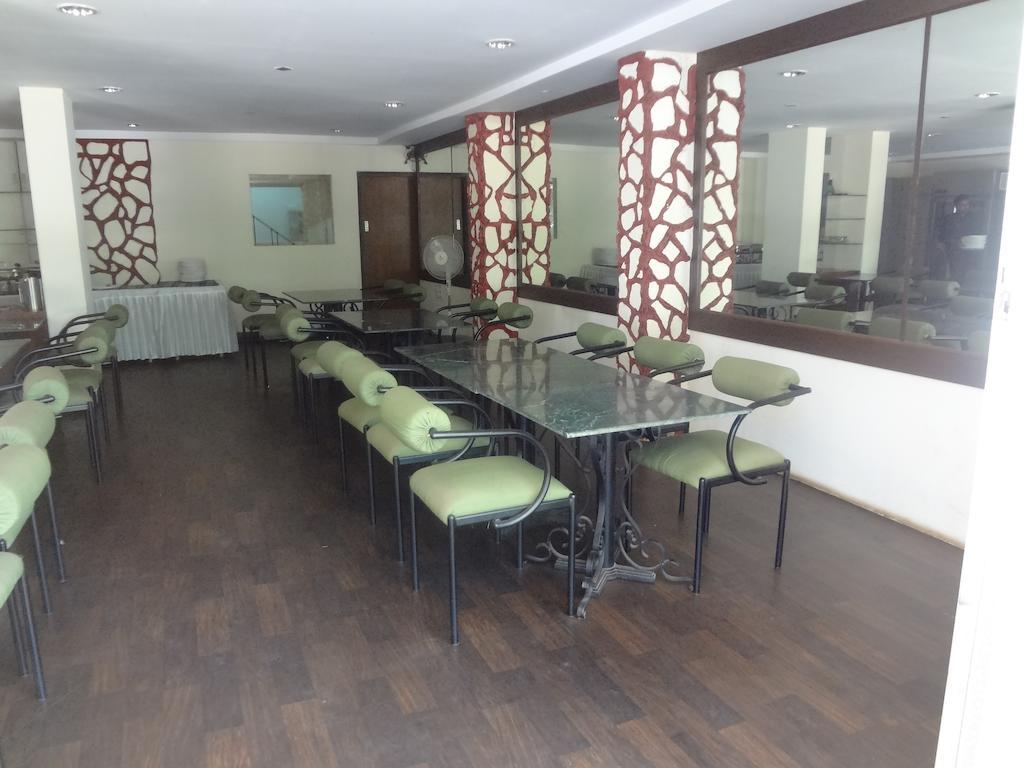 Sunrise Hill Resort Khandala  Экстерьер фото