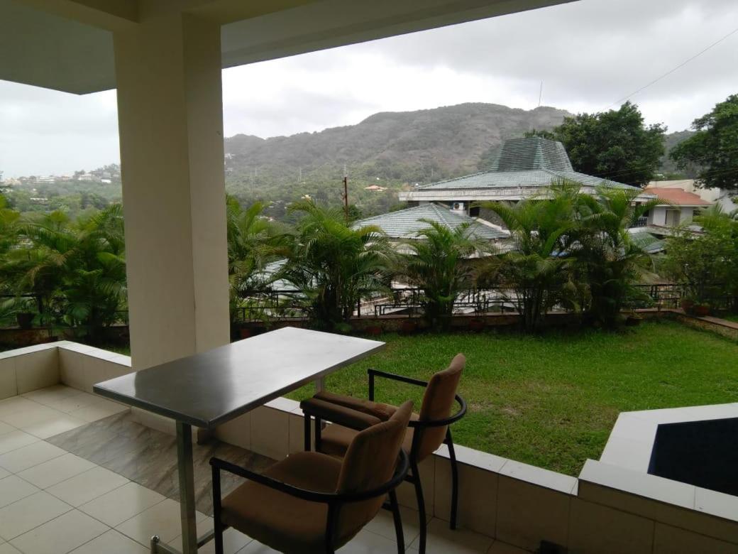 Sunrise Hill Resort Khandala  Экстерьер фото