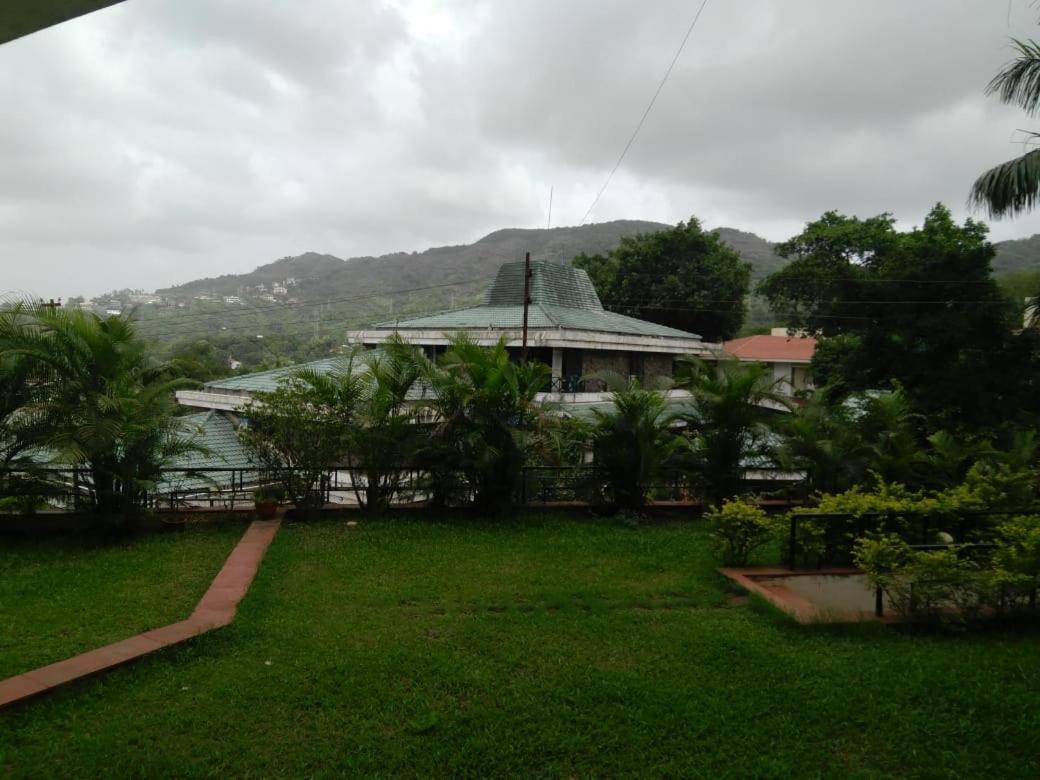 Sunrise Hill Resort Khandala  Экстерьер фото