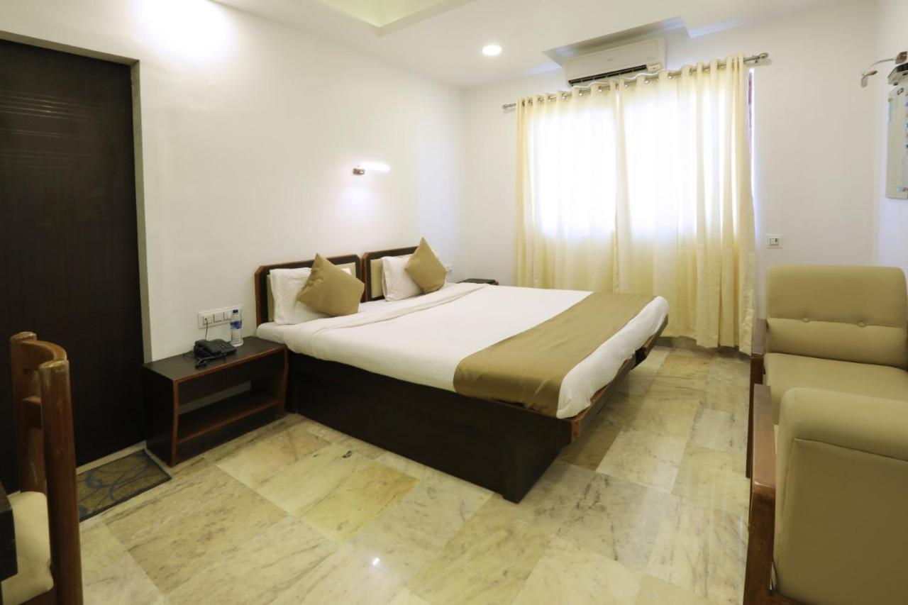 Sunrise Hill Resort Khandala  Экстерьер фото