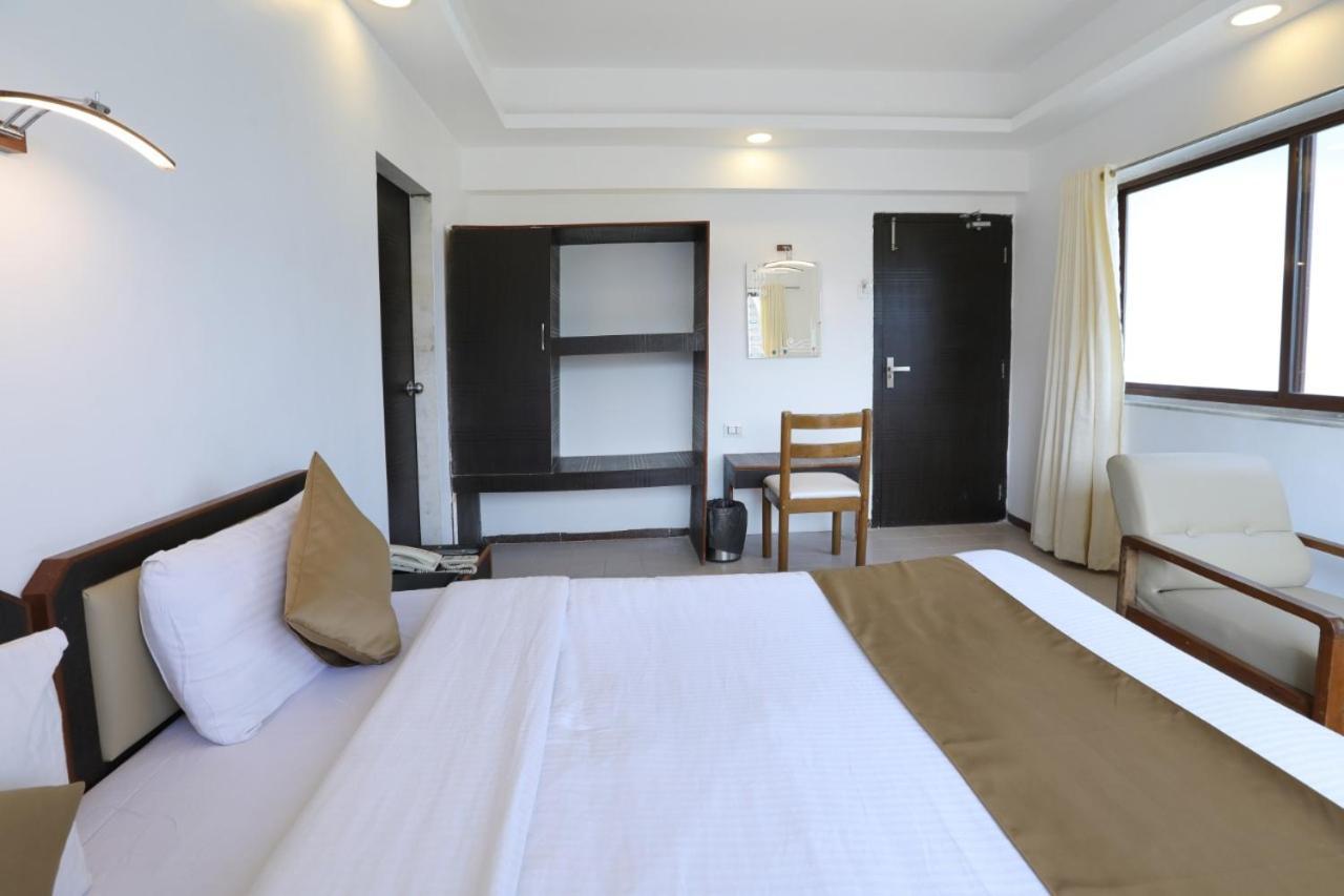 Sunrise Hill Resort Khandala  Экстерьер фото