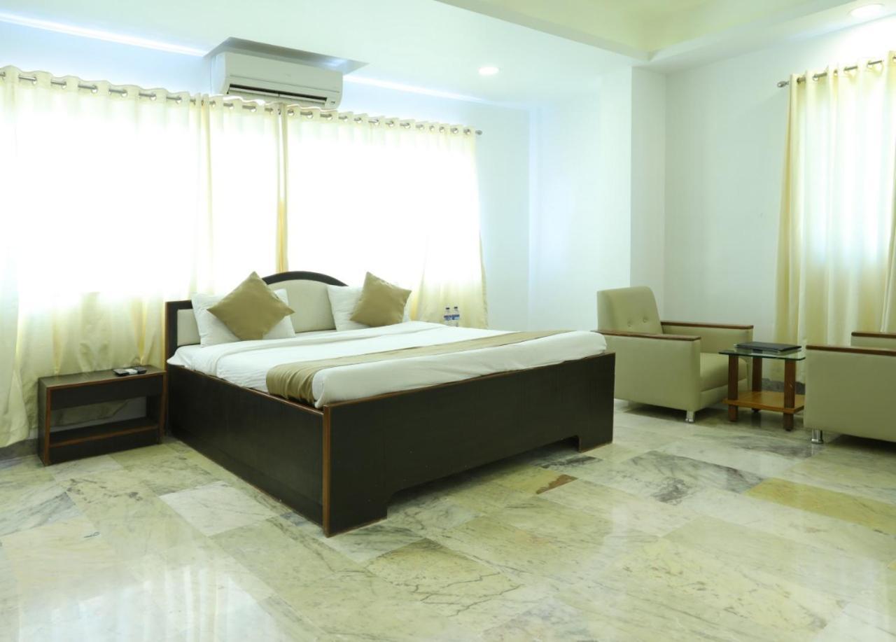 Sunrise Hill Resort Khandala  Экстерьер фото